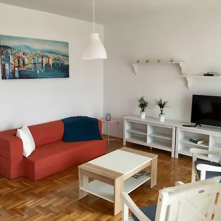 Lägenhet Apartments Novi Vinodolski