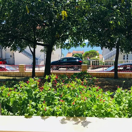 Apartments Novi Vinodolski Lejlighed *