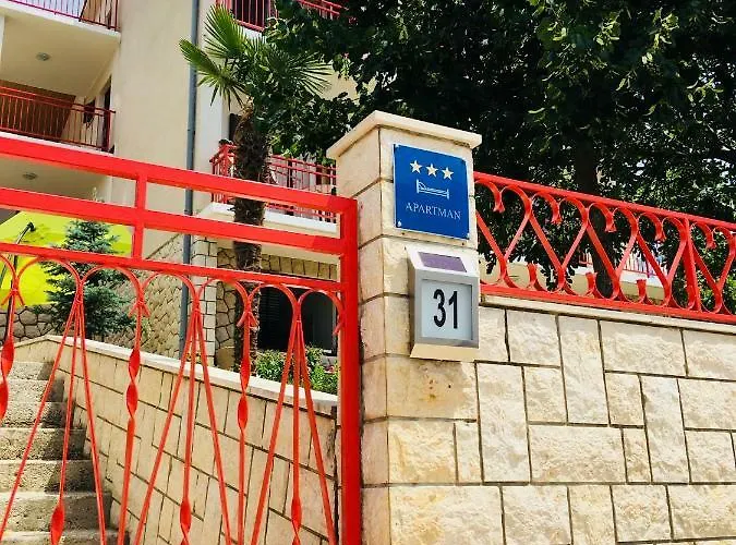 Lägenhet Apartments Novi Vinodolski *