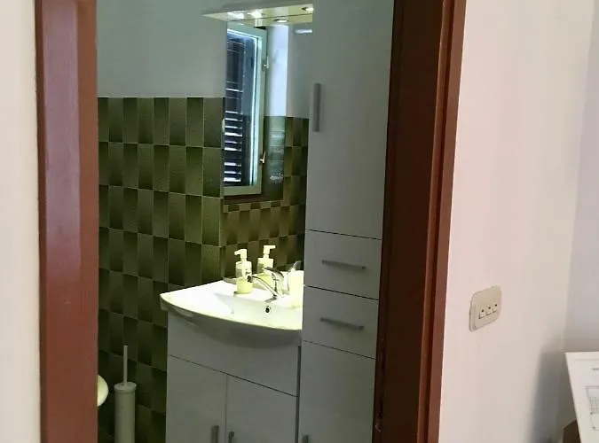 Apartments Novi Vinodolski * נובי ווינודולסקי